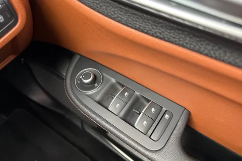 WP66LNC Alfa Romeo Giulia 2.2 TD Super Auto Euro 6 (s/s) 4dr Thumbnail #45