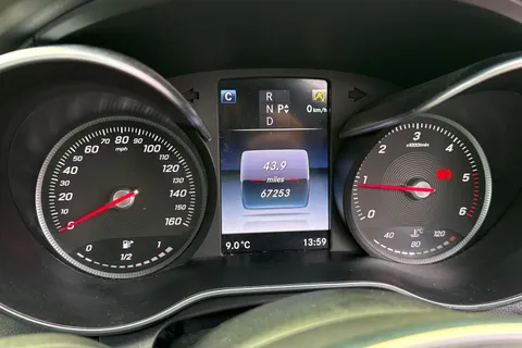 DX17YTA Mercedes-Benz C Class 1.6 C200d AMG Line (Premium Plus) G-Tronic+ Euro 6 (s/s) 4dr Thumbnail #43