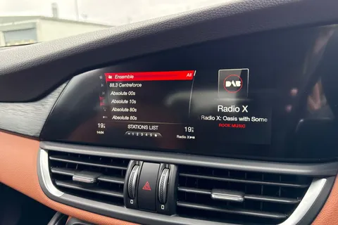 WP66LNC Alfa Romeo Giulia 2.2 TD Super Auto Euro 6 (s/s) 4dr Thumbnail #48