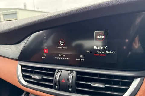 WP66LNC Alfa Romeo Giulia 2.2 TD Super Auto Euro 6 (s/s) 4dr Thumbnail #49