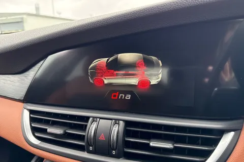 WP66LNC Alfa Romeo Giulia 2.2 TD Super Auto Euro 6 (s/s) 4dr Thumbnail #54