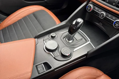 WP66LNC Alfa Romeo Giulia 2.2 TD Super Auto Euro 6 (s/s) 4dr Thumbnail #59