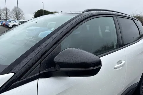 JSZ6856 PEUGEOT 3008 1.6 13.2kWh GT e-EAT Euro 6 (s/s) 5dr Thumbnail #32