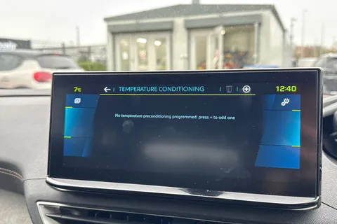 JSZ6856 PEUGEOT 3008 1.6 13.2kWh GT e-EAT Euro 6 (s/s) 5dr Thumbnail #61