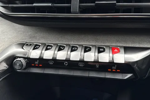 JSZ6856 PEUGEOT 3008 1.6 13.2kWh GT e-EAT Euro 6 (s/s) 5dr Thumbnail #62