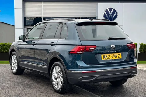 MK23NVZ Volkswagen Tiguan 1.5 TSI 150 Life 5dr **FOLDING MIRRORS, SPACE SAVER** Thumbnail #3