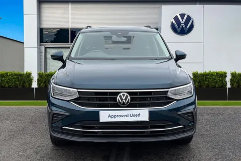 MK23NVZ Volkswagen Tiguan 1.5 TSI 150 Life 5dr **FOLDING MIRRORS, SPACE SAVER** Thumbnail #7