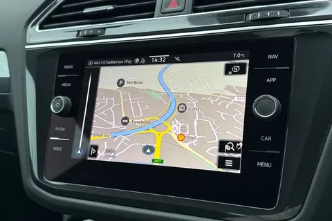 MK23NVZ Volkswagen Tiguan 1.5 TSI 150 Life 5dr **FOLDING MIRRORS, SPACE SAVER** Thumbnail #18