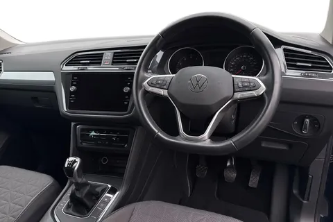 MK23NVZ Volkswagen Tiguan 1.5 TSI 150 Life 5dr **FOLDING MIRRORS, SPACE SAVER** Thumbnail #19
