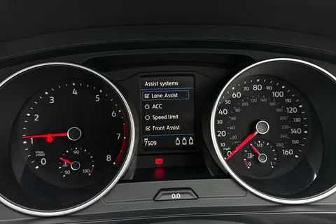 MK23NVZ Volkswagen Tiguan 1.5 TSI 150 Life 5dr **FOLDING MIRRORS, SPACE SAVER** Thumbnail #36