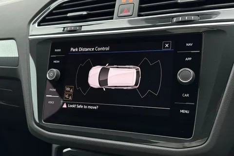 MK23NVZ Volkswagen Tiguan 1.5 TSI 150 Life 5dr **FOLDING MIRRORS, SPACE SAVER** Thumbnail #38