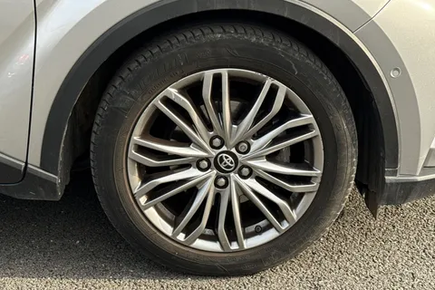 LA72UZV Toyota C-Hr 1.8 VVT-h Excel CVT Euro 6 (s/s) 5dr Thumbnail #13