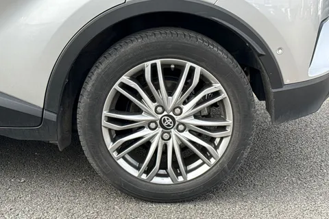 LA72UZV Toyota C-Hr 1.8 VVT-h Excel CVT Euro 6 (s/s) 5dr Thumbnail #15