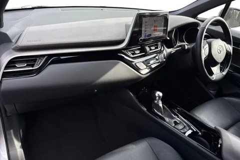 LA72UZV Toyota C-Hr 1.8 VVT-h Excel CVT Euro 6 (s/s) 5dr Thumbnail #17