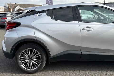 LA72UZV Toyota C-Hr 1.8 VVT-h Excel CVT Euro 6 (s/s) 5dr Thumbnail #29