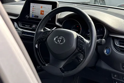 LA72UZV Toyota C-Hr 1.8 VVT-h Excel CVT Euro 6 (s/s) 5dr Thumbnail #32