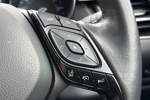 LA72UZV Toyota C-Hr 1.8 VVT-h Excel CVT Euro 6 (s/s) 5dr Thumbnail #38