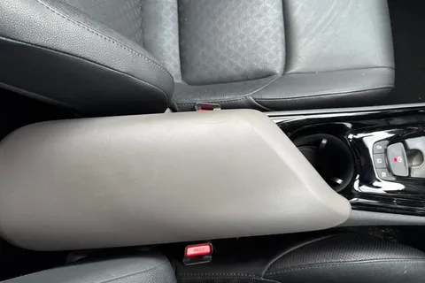 LA72UZV Toyota C-Hr 1.8 VVT-h Excel CVT Euro 6 (s/s) 5dr Thumbnail #42