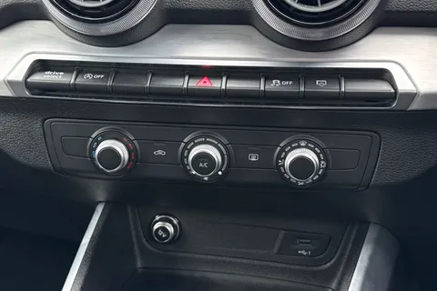 WK73VFJ Audi Q2 S line 35 TFSI  150 PS 6-speed Thumbnail #23