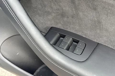 WP71KSU Tesla Model 3 Standard Range Plus Auto RWD 4dr Thumbnail #39