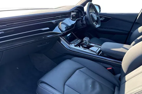 15 of 63 for Audi Q7 SUV Black Edition TDI quattro 231 PS tiptronic