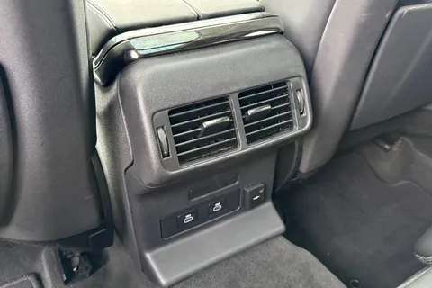 KS74TXG Land Rover Range Rover Velar 2.0 P400e Dynamic HSE 5dr Thumbnail #19