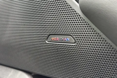 KS74TXG Land Rover Range Rover Velar 2.0 P400e Dynamic HSE 5dr Thumbnail #25