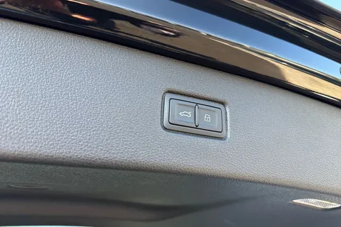 26 of 63 for Audi Q7 SUV Black Edition TDI quattro 231 PS tiptronic