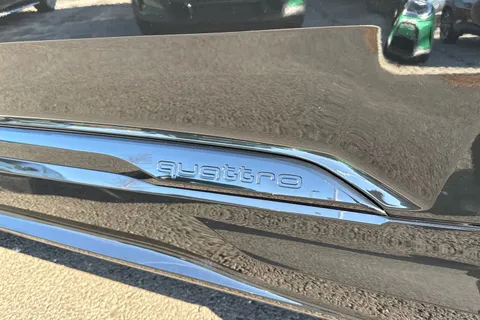 32 of 63 for Audi Q7 SUV Black Edition TDI quattro 231 PS tiptronic