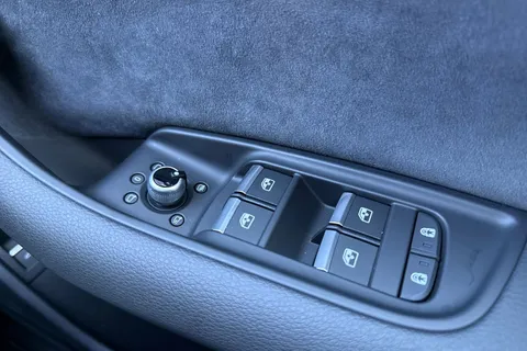 41 of 63 for Audi Q7 SUV Black Edition TDI quattro 231 PS tiptronic