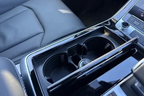 55 of 63 for Audi Q7 SUV Black Edition TDI quattro 231 PS tiptronic