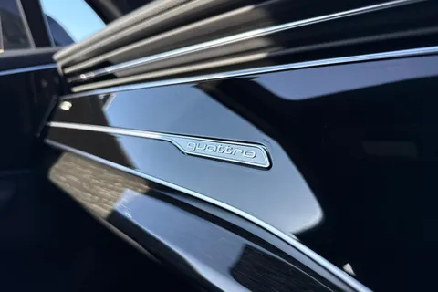 56 of 63 for Audi Q7 SUV Black Edition TDI quattro 231 PS tiptronic