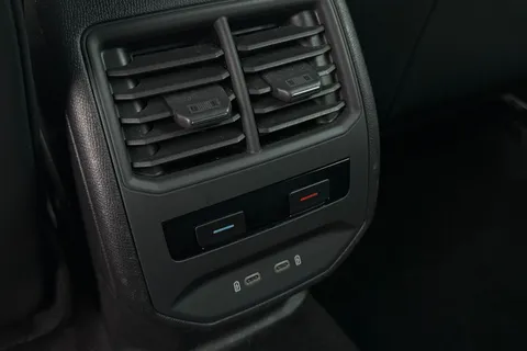 27 of 45 for CUPRA Formentor 1.4 eHybrid 12.8kWh VZ1 DSG Euro 6 (s/s) 5dr