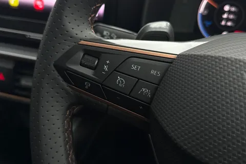 30 of 45 for CUPRA Formentor 1.4 eHybrid 12.8kWh VZ1 DSG Euro 6 (s/s) 5dr