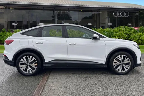 DA71FZE Audi Q4 e-tron Q4 Sportback Sport 35 e-tron  125,00 kW Thumbnail #4