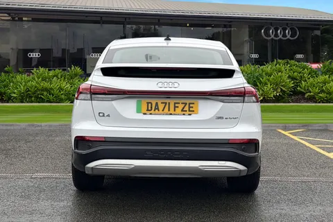 DA71FZE Audi Q4 e-tron Q4 Sportback Sport 35 e-tron  125,00 kW Thumbnail #5