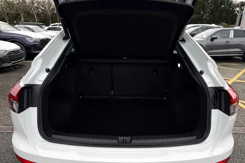 DA71FZE Audi Q4 e-tron Q4 Sportback Sport 35 e-tron  125,00 kW Thumbnail #8