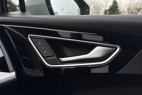 DA71FZE Audi Q4 e-tron Q4 Sportback Sport 35 e-tron  125,00 kW Thumbnail #48