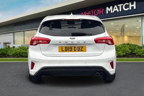 4 of 46 for Ford Focus 1.0T EcoBoost ST-Line Euro 6 (s/s) 5dr