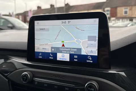 12 of 46 for Ford Focus 1.0T EcoBoost ST-Line Euro 6 (s/s) 5dr