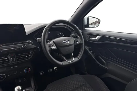 13 of 46 for Ford Focus 1.0T EcoBoost ST-Line Euro 6 (s/s) 5dr