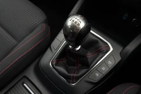 20 of 46 for Ford Focus 1.0T EcoBoost ST-Line Euro 6 (s/s) 5dr