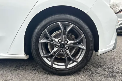 22 of 46 for Ford Focus 1.0T EcoBoost ST-Line Euro 6 (s/s) 5dr