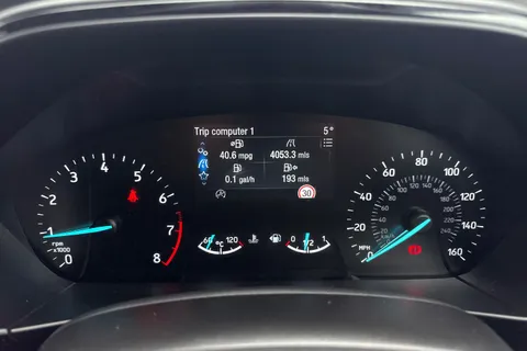 35 of 46 for Ford Focus 1.0T EcoBoost ST-Line Euro 6 (s/s) 5dr