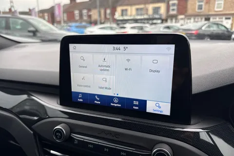 37 of 46 for Ford Focus 1.0T EcoBoost ST-Line Euro 6 (s/s) 5dr