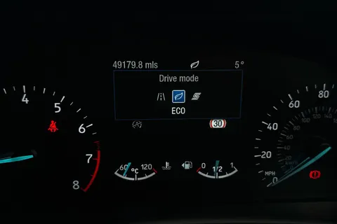 40 of 46 for Ford Focus 1.0T EcoBoost ST-Line Euro 6 (s/s) 5dr