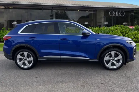 DH75CHC Audi Q5 SUV S line TDI quattro 204 PS S tronic Thumbnail #4
