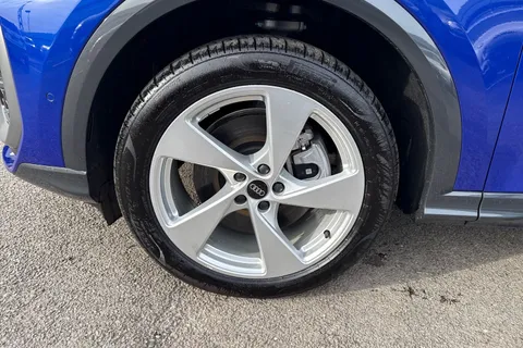 DH75CHC Audi Q5 SUV S line TDI quattro 204 PS S tronic Thumbnail #12