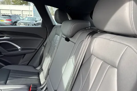 DH75CHC Audi Q5 SUV S line TDI quattro 204 PS S tronic Thumbnail #19