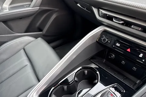 DH75CHC Audi Q5 SUV S line TDI quattro 204 PS S tronic Thumbnail #20